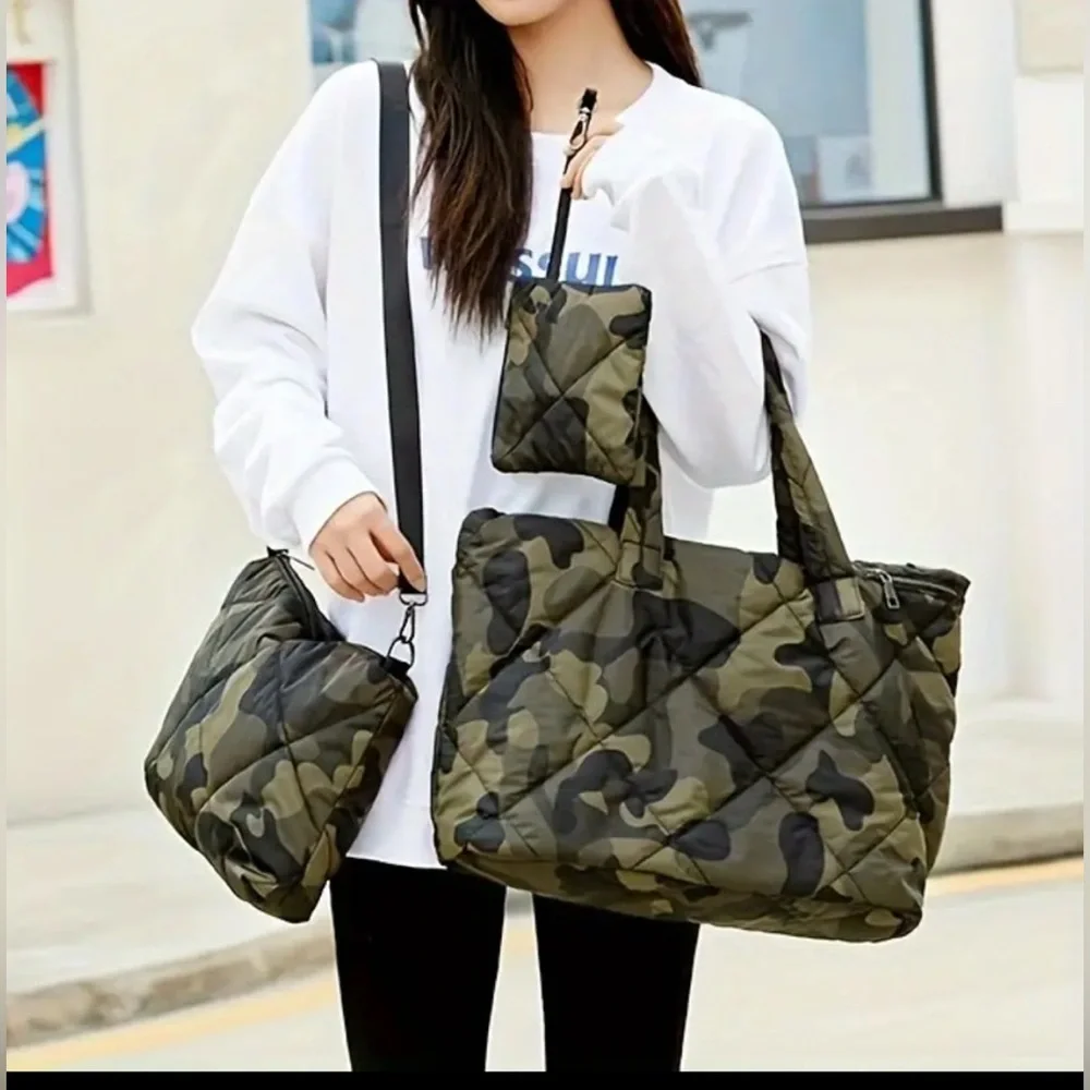 Camouflage Padded Tote Bag, Large Capacity Shoulder Bag, & pouch set NWT - Picture 6 of 7